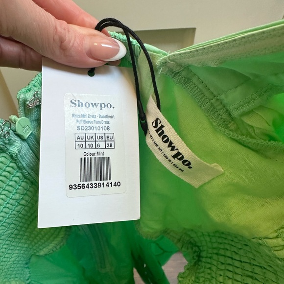 NWT Showpo Puff Sleeve Mini Dress Size 6 - Picture 4 of 4